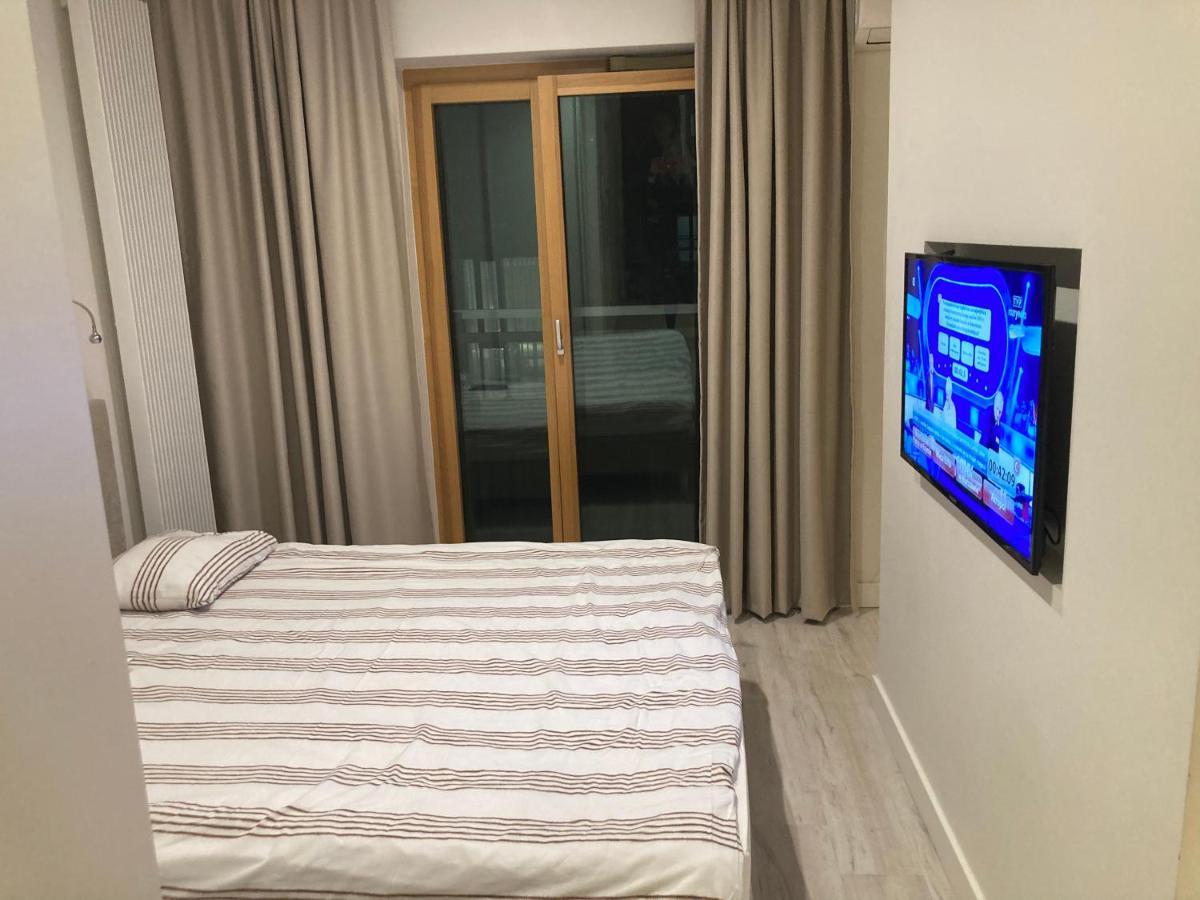 Mennica Residence Hotel Apartments Варшава Экстерьер фото